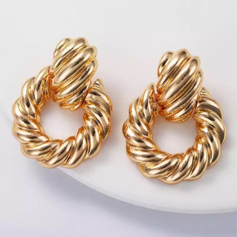 Round Drop Statement Earrings Gold